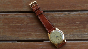 Universal Geneve 18k Vintage Watch Cal. 262 from 1945