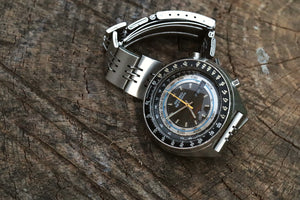 Seiko Speedtimer 7015-7010 Flyback Chronograph